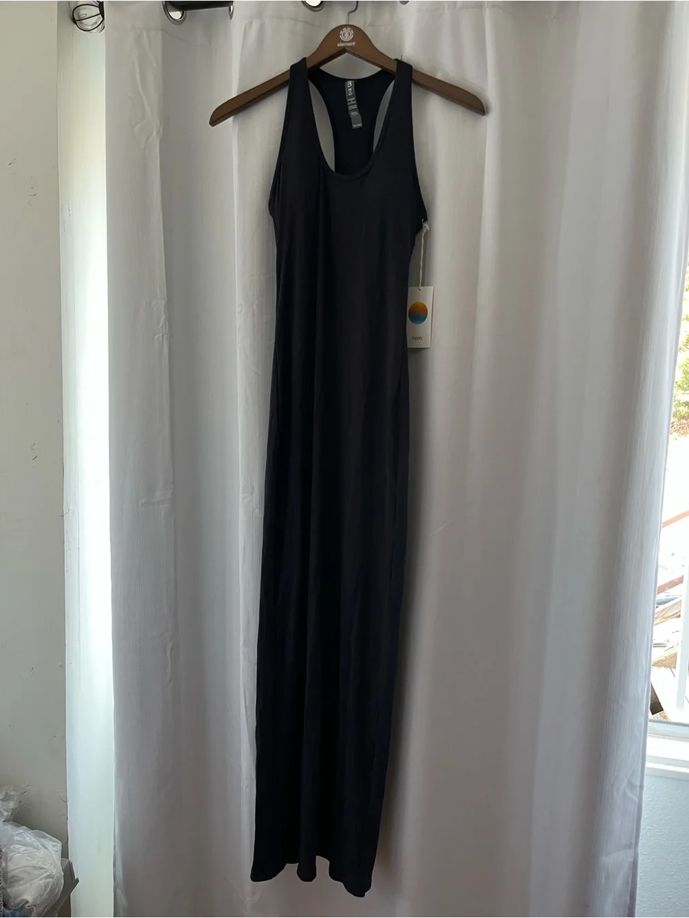 Vuori sleek black